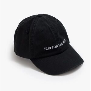 Mother Denim “Run For The Hills” Black Hat – NWOT